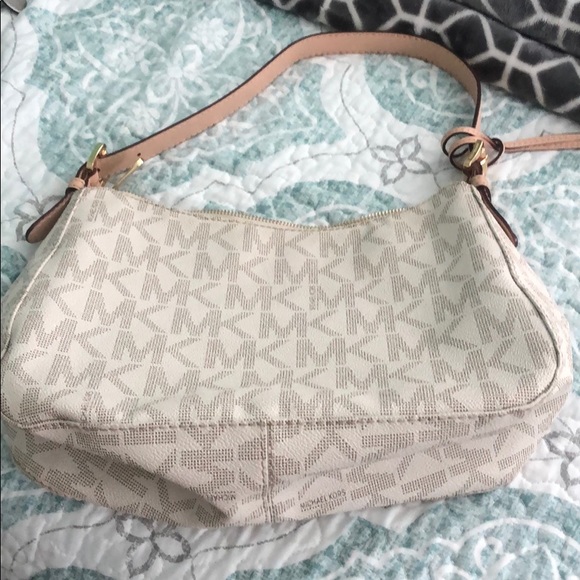 Michael Kors purse - Picture 2 of 4